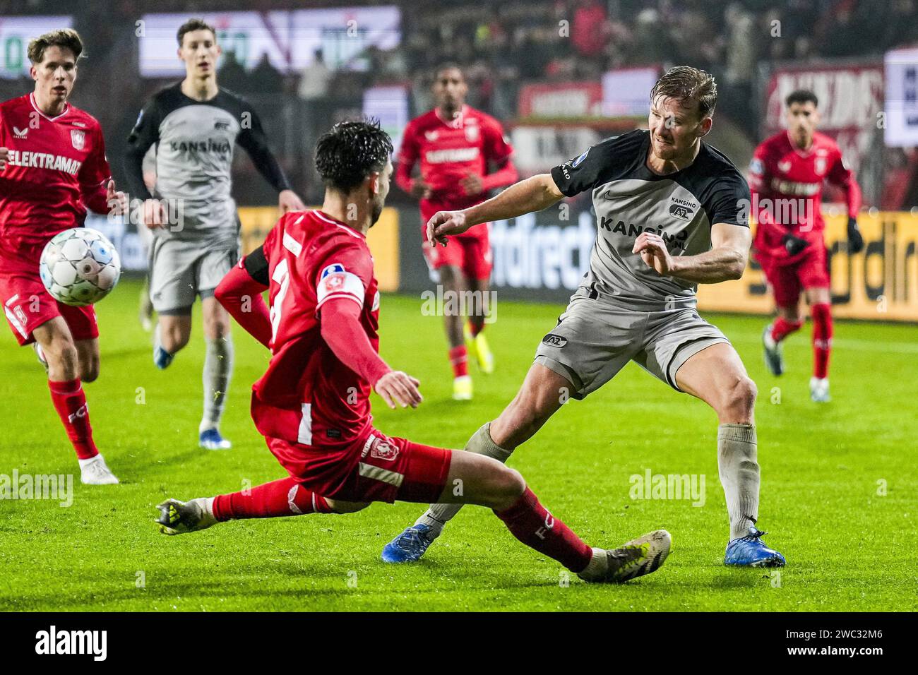 Robin Propper ENSCHEDE - (l-r) Robin Propper of FC Twente, Dani de Wit of AZ Alkmaar ...