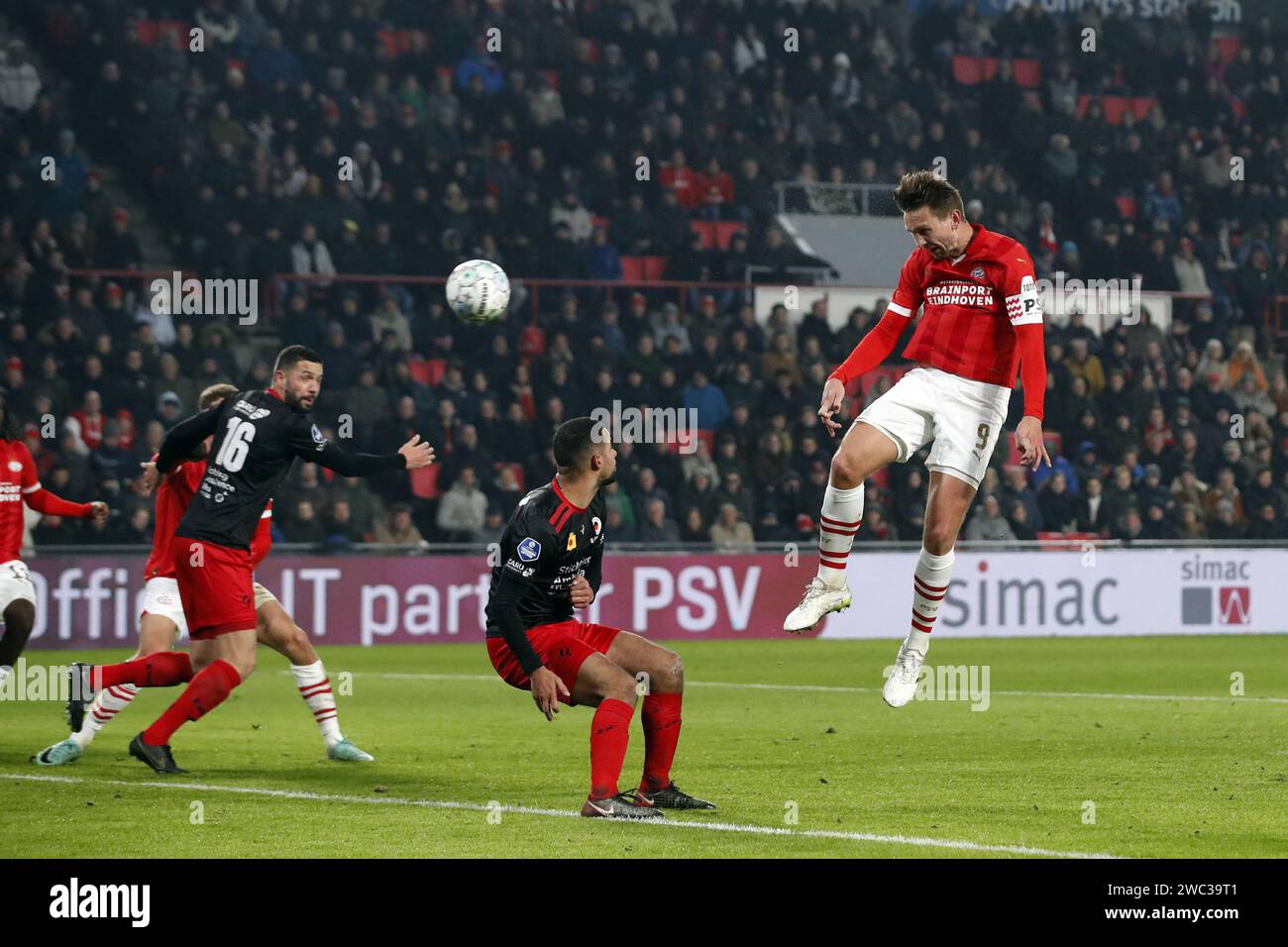 EINDHOVEN - Luuk de Jong of PSV Eindhoven scores the 2-0 during the ...