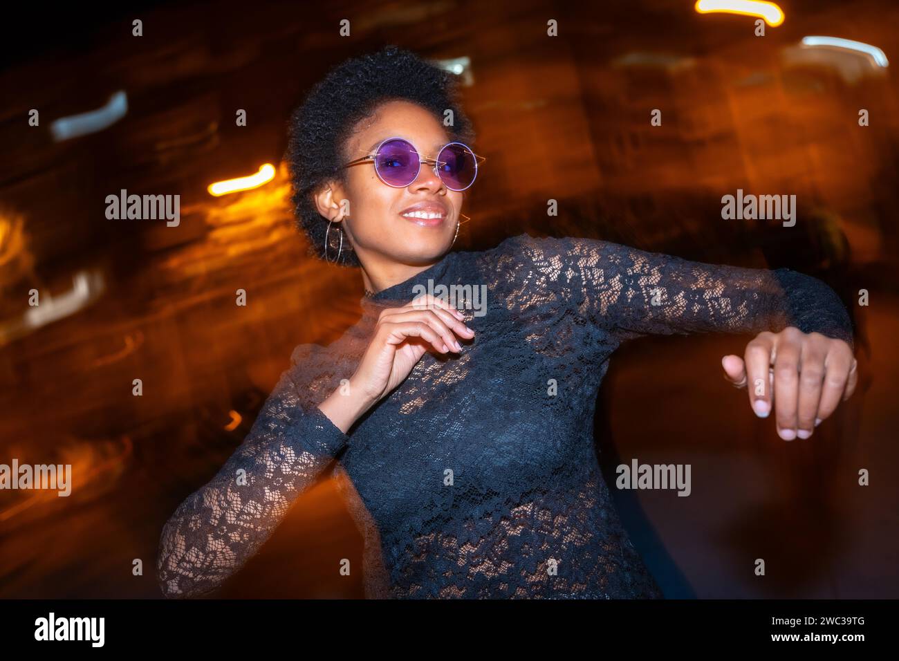 African people dancing street hi-res stock photography and images - Alamy