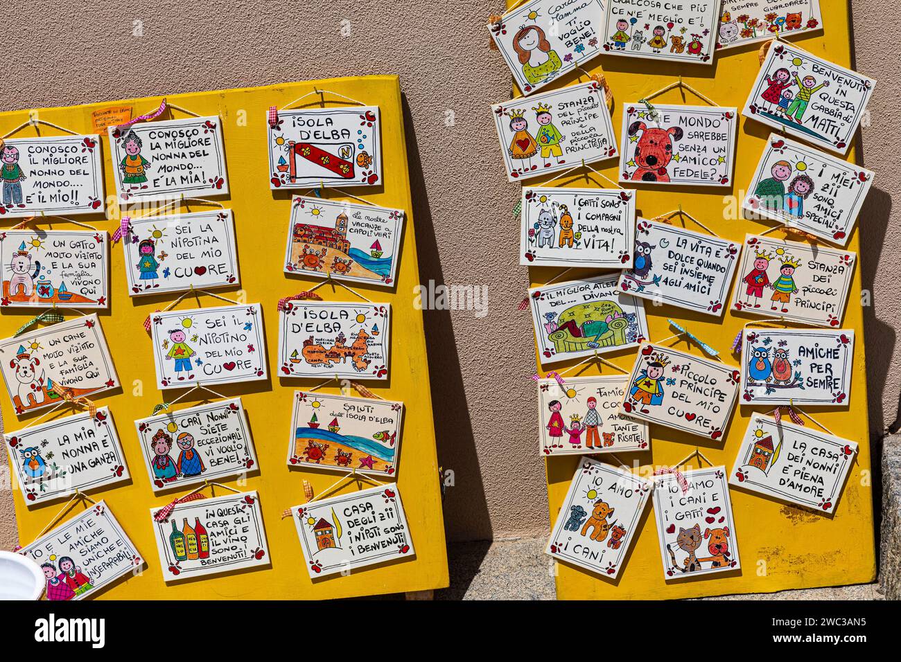 Souvenir boards with Italian sayings, Capoliveri, Elba, Tuscan Archipelago, Tuscany, Italy Stock Photo