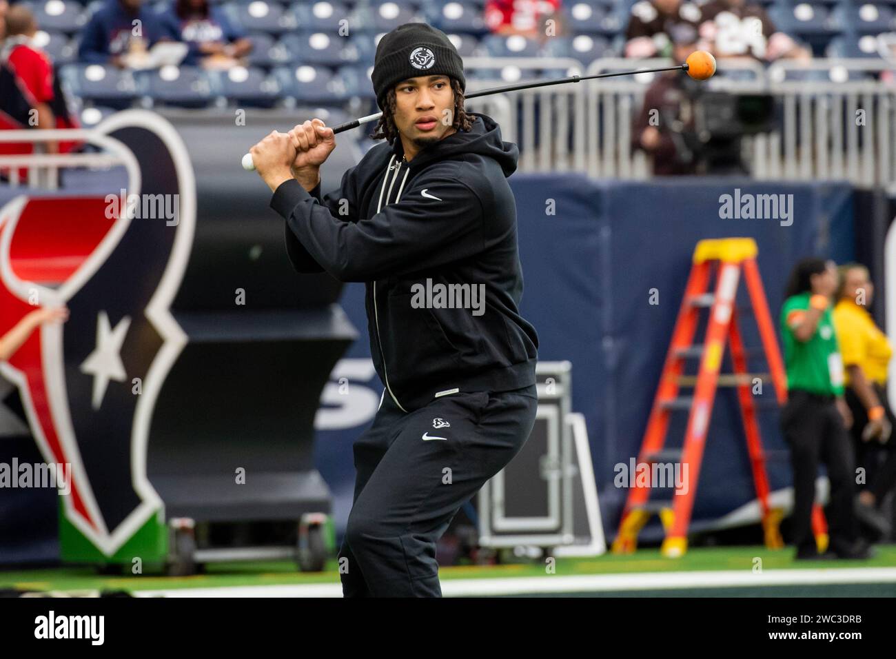 January 13, 2024: Houston Texans quarterback C.J. Stroud warms up with a golf club prior to a Wild Card playoff game between the Cleveland Browns and the Houston Texans in Houston, TX. Trask Smith/CSM (Credit Image: © Trask Smith/Cal Sport Media) Stock Photo