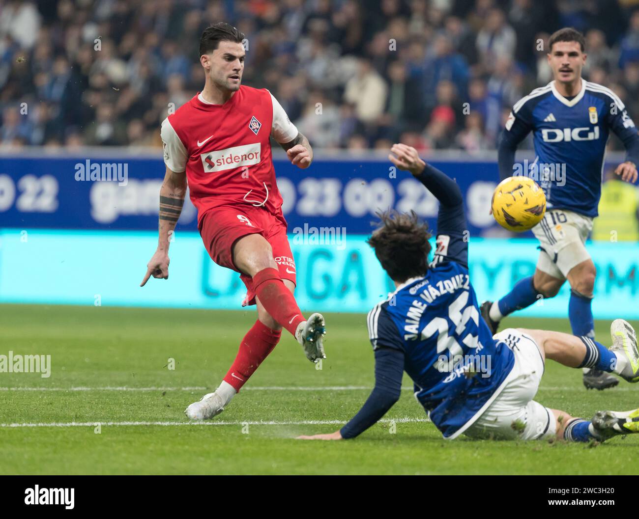 13.01.24 Oviedo, Asturias. Football, LaLiga HYPERMOTION, Spanish 2nd division, day 22, Real Oviedo-SD Amorebieta at the Carlos Tartiere field. Credit.: Alamy/Aurelio Flórez Stock Photo