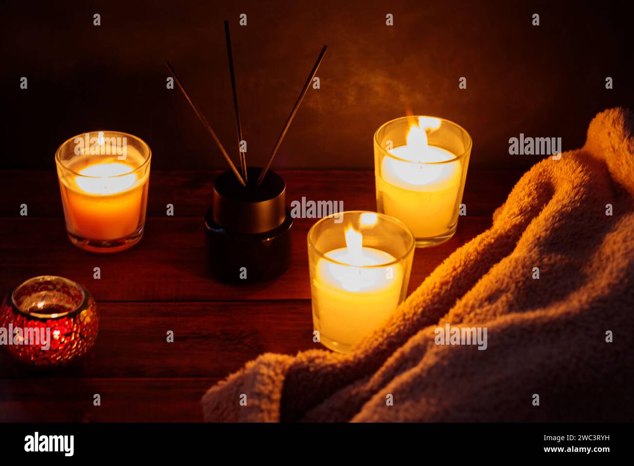 Reed Diffuser Releasing Soothing Essential Oils, Soft Blanket and