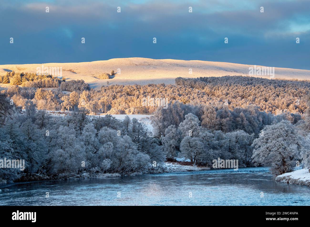 River Spey in the snow. Speyside, Morayshire, Scotland Stock Photo