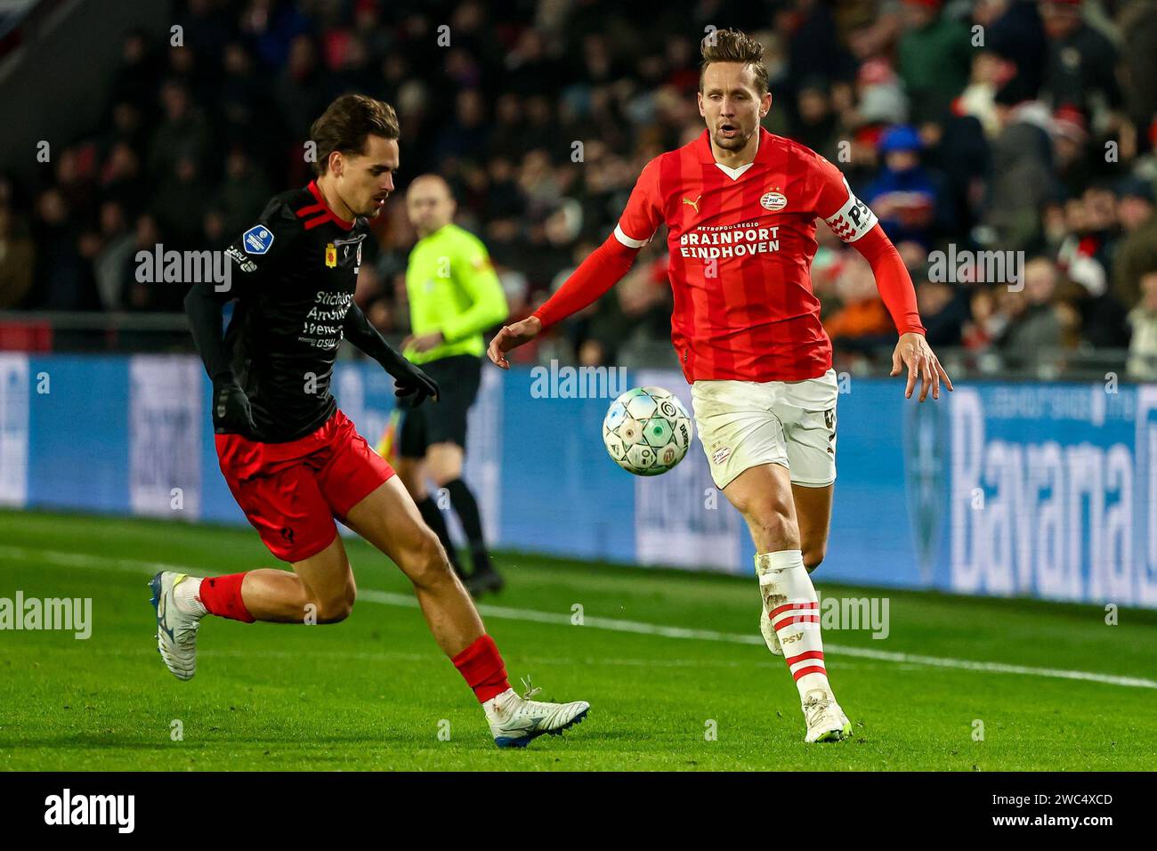EINDHOVEN, 13-01-2024, Philips Stadium, Dutch football Eredivisie season 2023 / 2024, Match between PSV - Excelsior, PSV player Luuk de Jong(R) in action during the match PSV - Excelsior Stock Photo