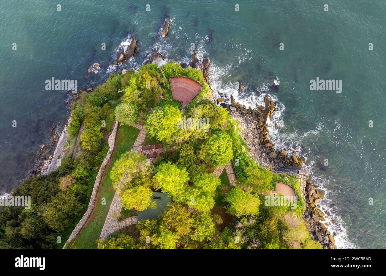 The Ceneviz Castle was built on a cliff located between two bays, 2.5 ...