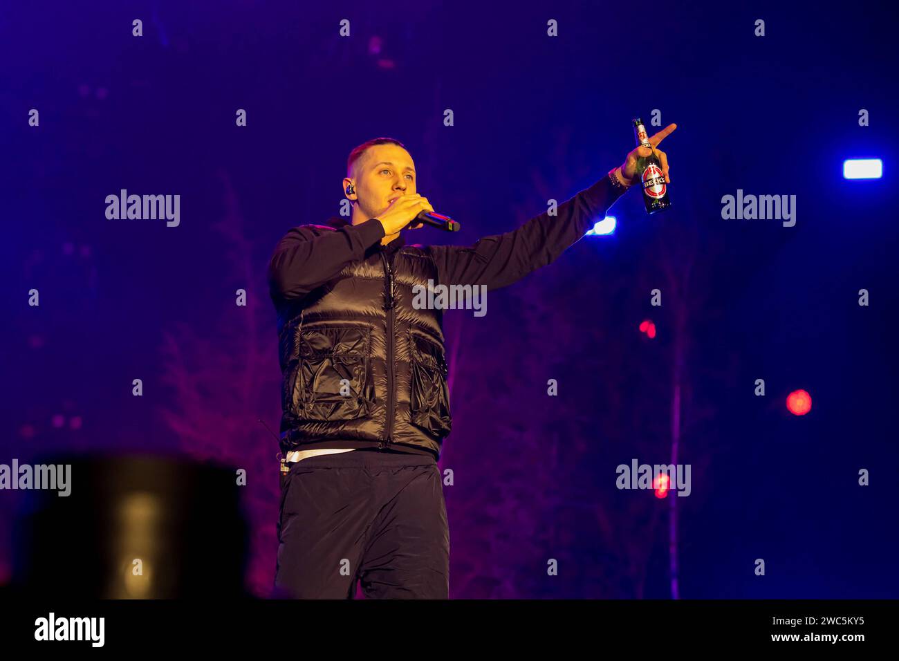 Italian singer Music Concert Massimo Pericolo Le cose cambiano tour