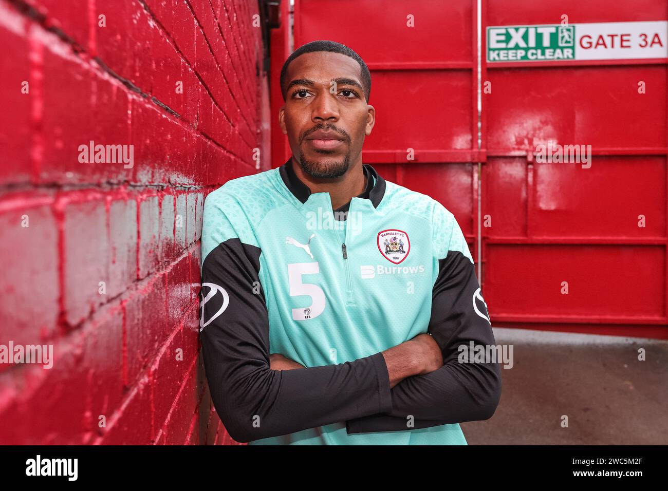 Donovan Pines signs for Barnsley FC on a free until 2025 transfer for