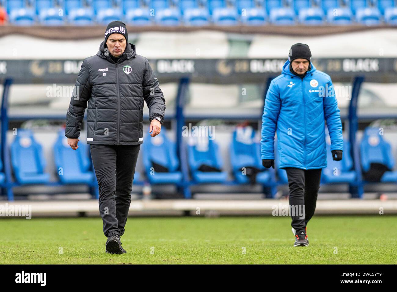 Rostock, Deutschland 14. Januar 2024: Testspiel - 2023/2024 - FC Hansa Rostock vs. VfB Lübeck Im Bild: v.li. Trainer Florian Schnorrenberg (VfB Lübeck) und Trainer Mersad Selimbegovic (Hansa Rostock) Stock Photo