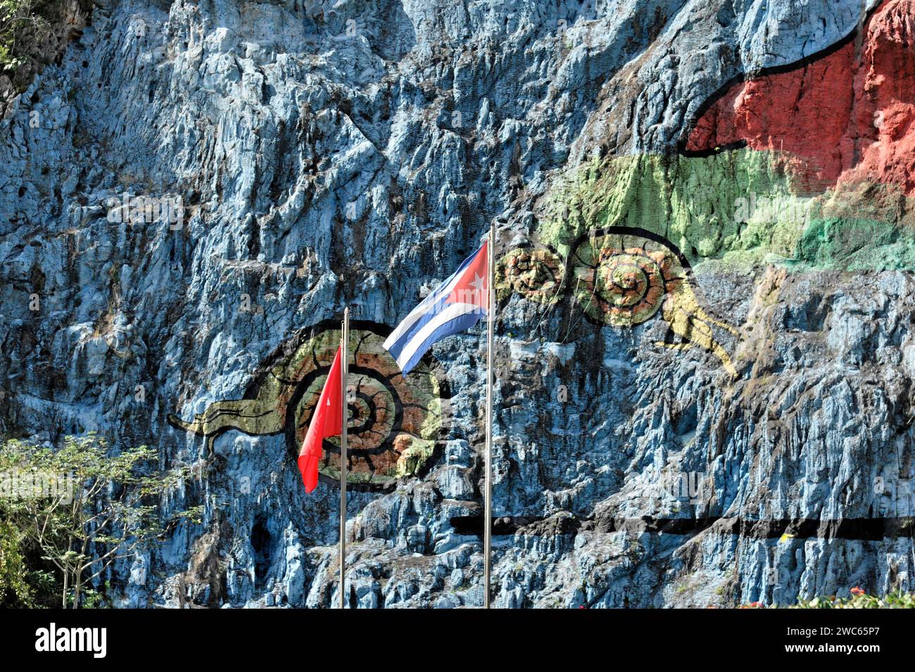 Detail, Mural de la Prehistoria, prehistoric wall, painted in 1961 by Mexican artist Leovigildo Gonzalez Morillo, size 120x180 metres, Vinales Stock Photo