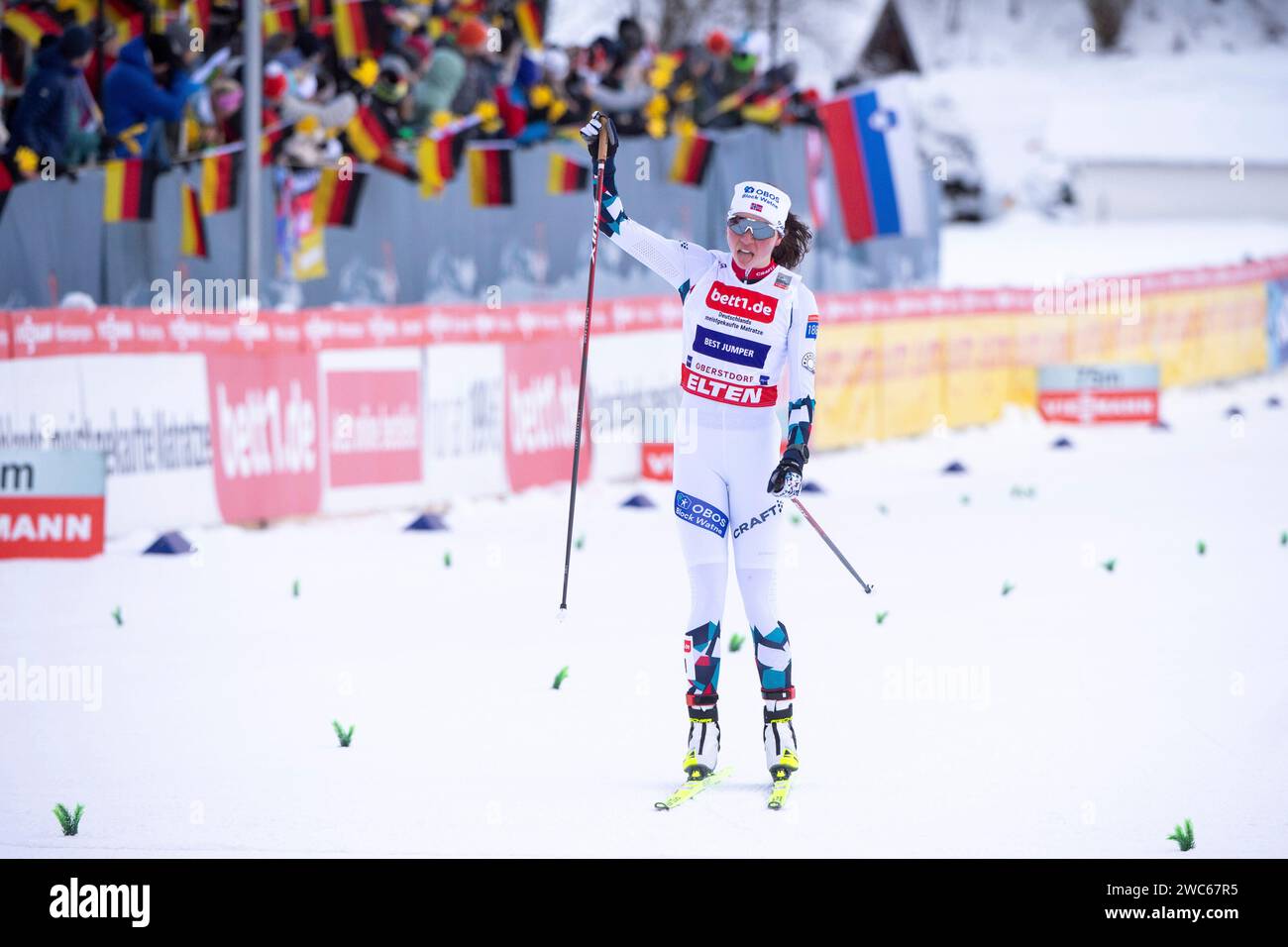Mari Leinan Lund (Norwegen) im Ziel, GER, FIS Viessmsann Nordische