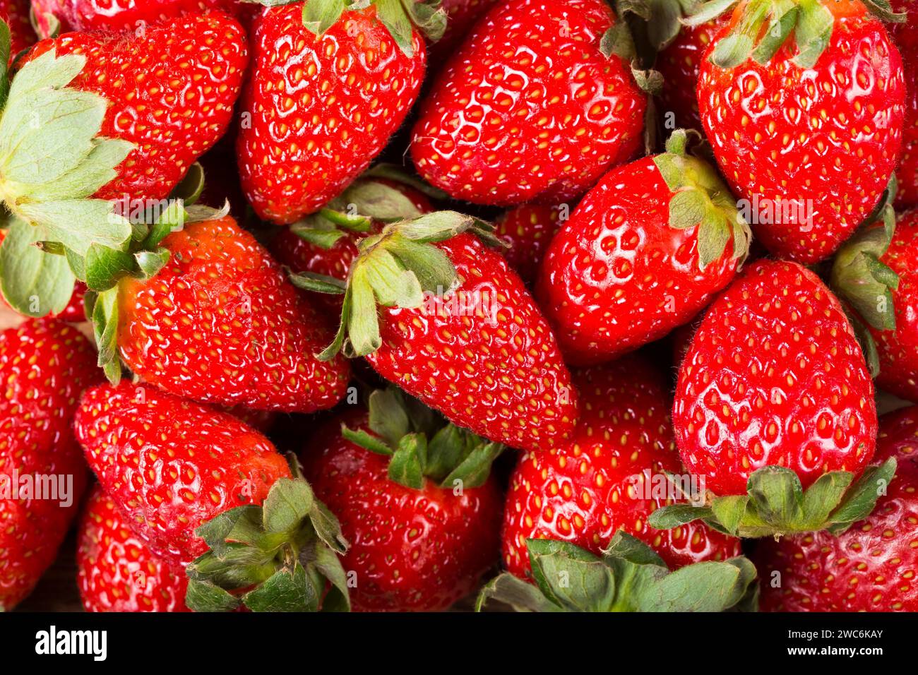 Strawberries ripe hi-res stock photography and images - Alamy