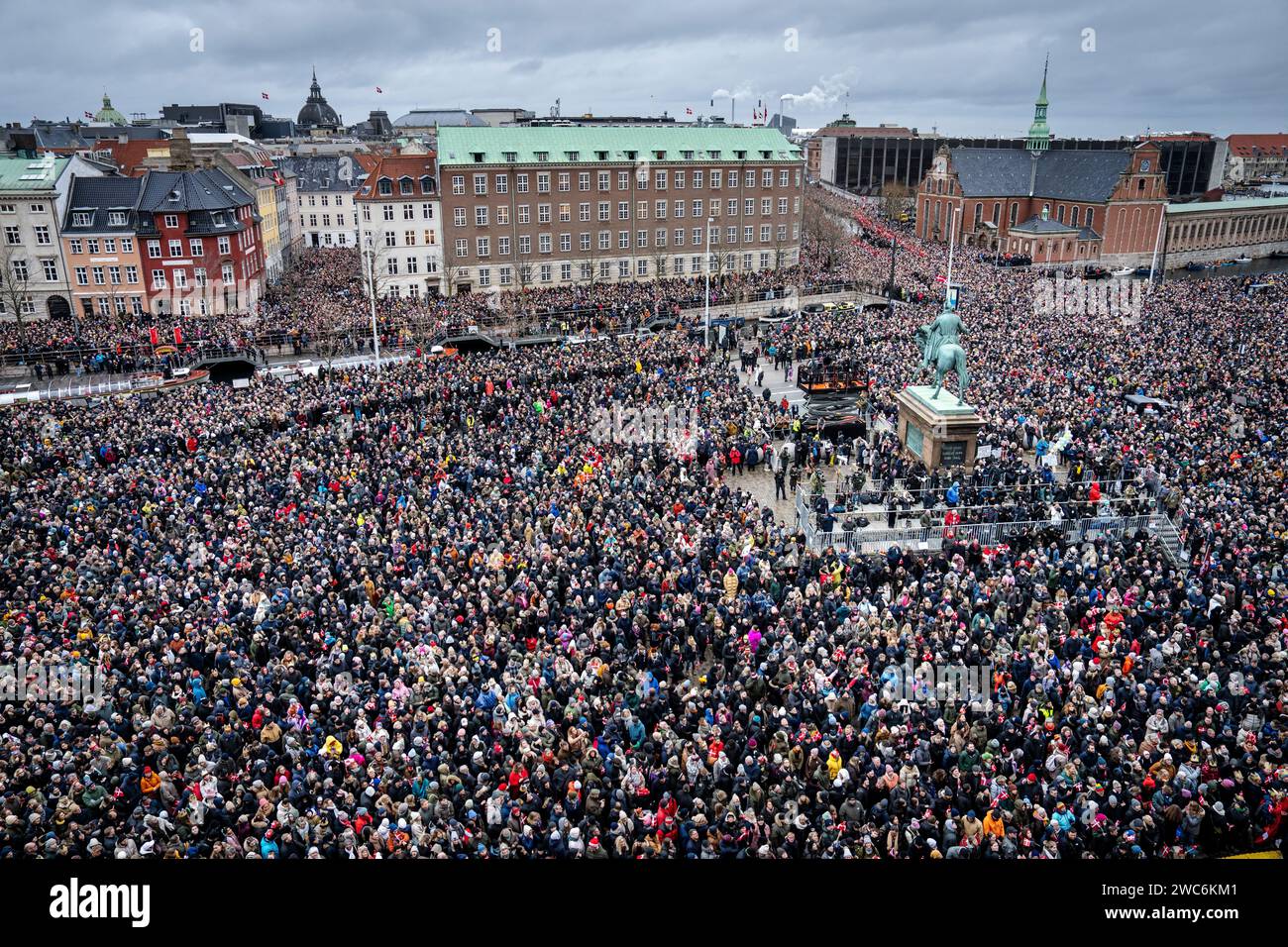 Large crowds during the proclamation at Christiansborg Palace Square in ...