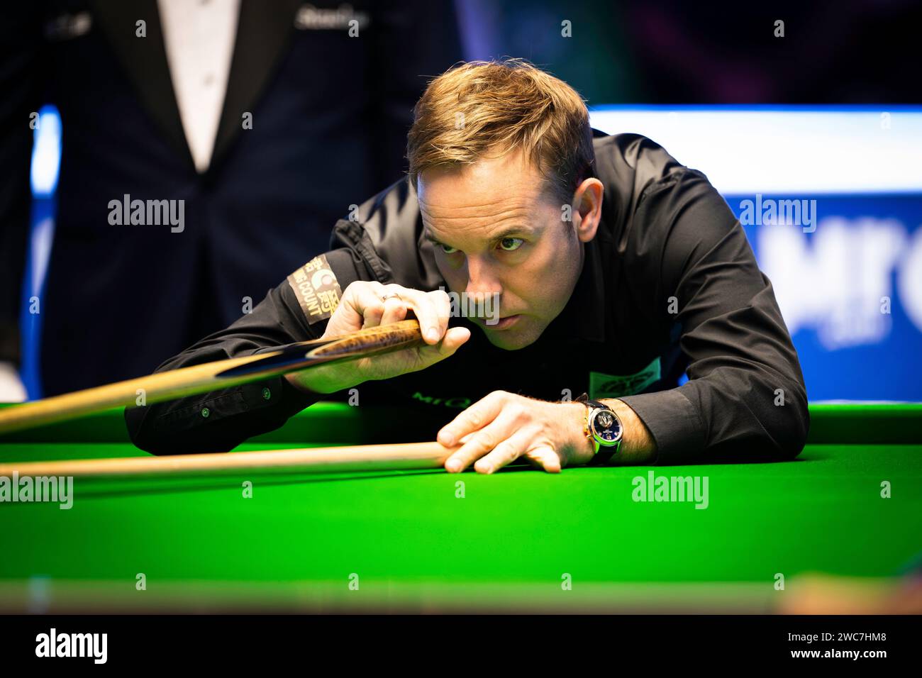 LONDON, UNITED KINGDOM. 14th Jan, 2024. Ali Carter in Finals against Ronnie O’Sullivan during the 2024 MrQ Masters at Alexandra Palace on Sunday, January 14, 2024 in LONDON ENGLAND. Credit: Taka G Wu/Alamy Live News Stock Photo