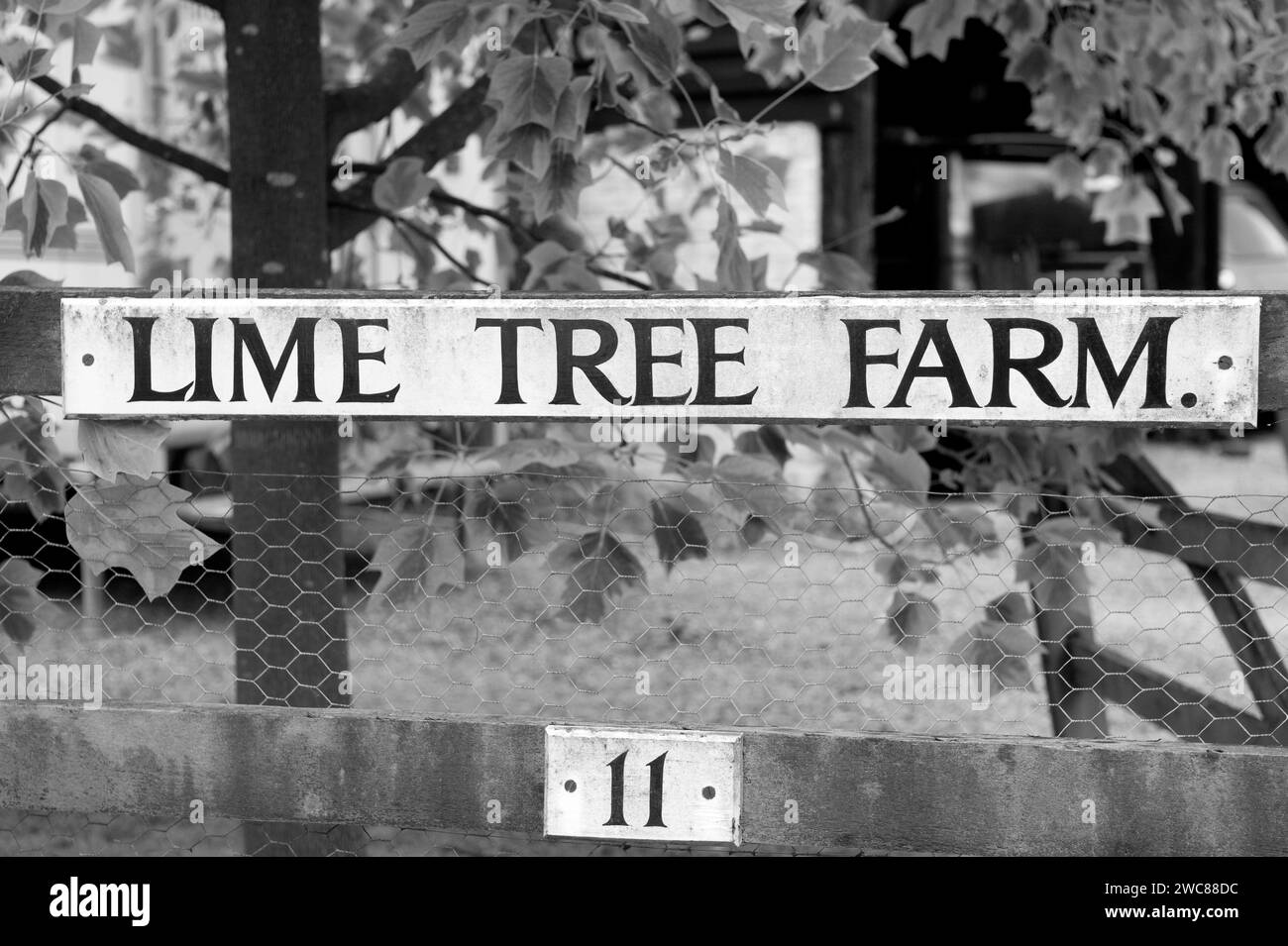Wire farm fencing Black and White Stock Photos & Images Alamy