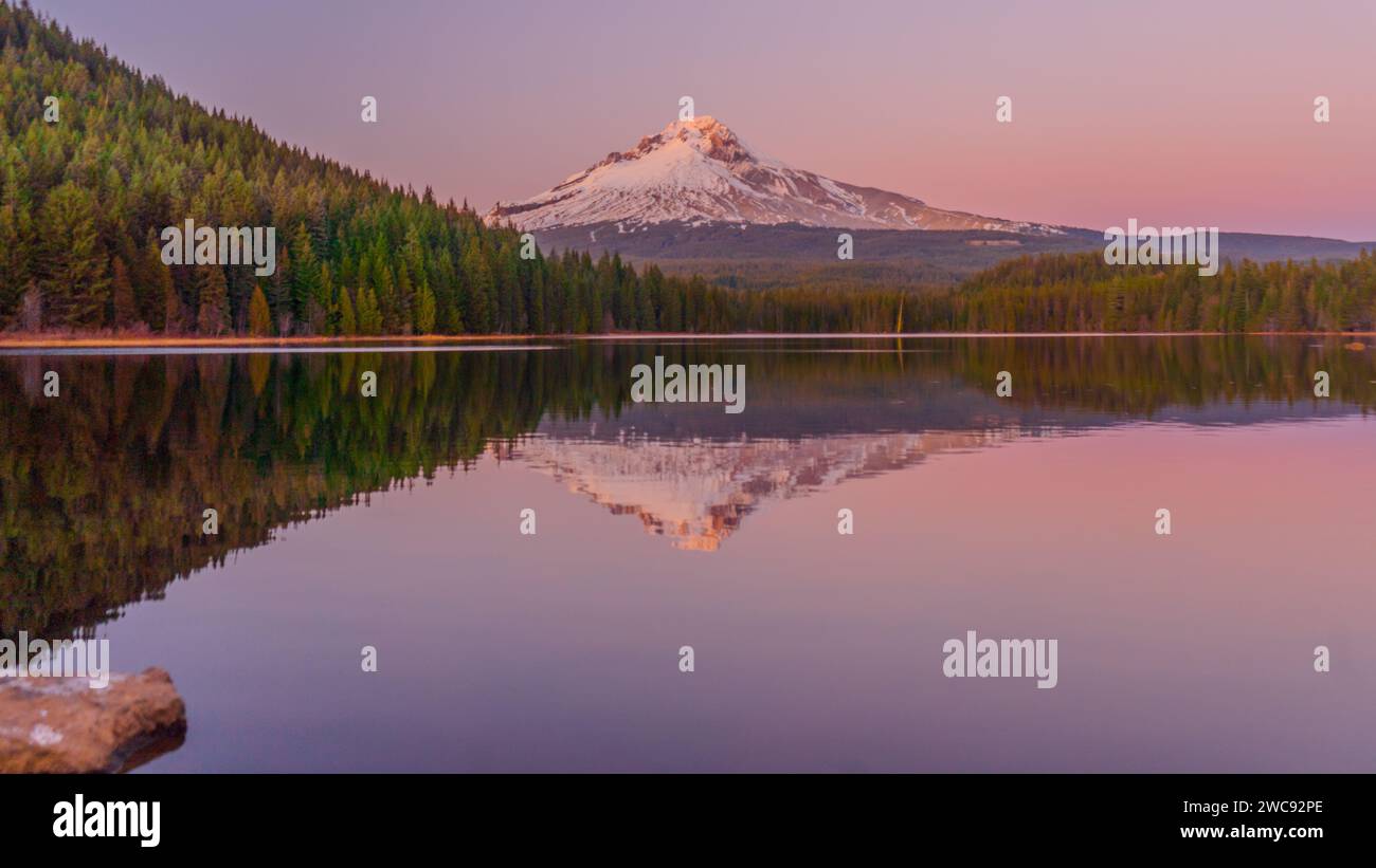 Mount Hood Reflection seen on Trillium Lake , Oregon USA Stock Photo
