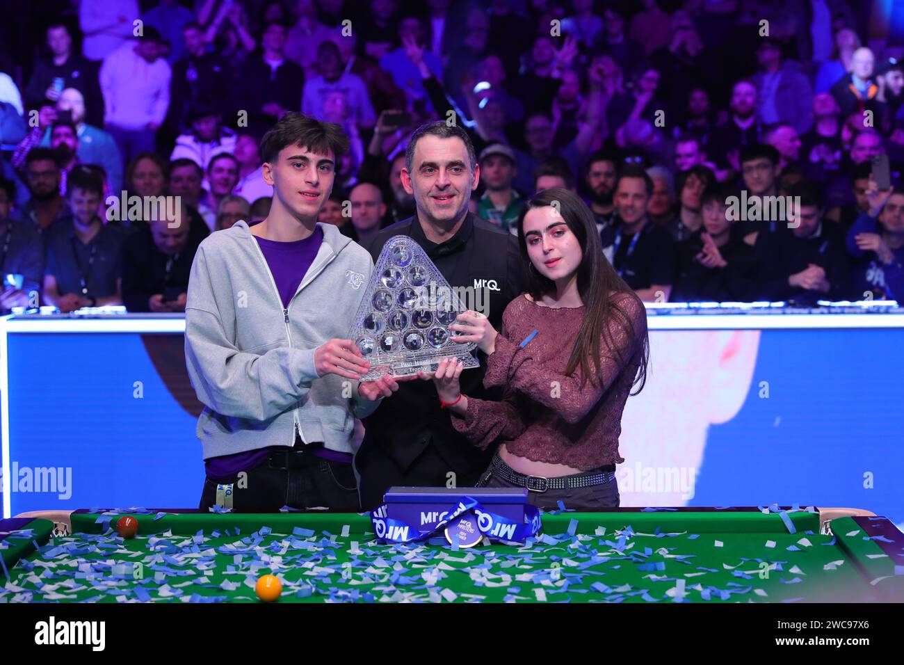 London, Britain. 14th Jan, 2024. Ronnie O'Sullivan (C) of England
