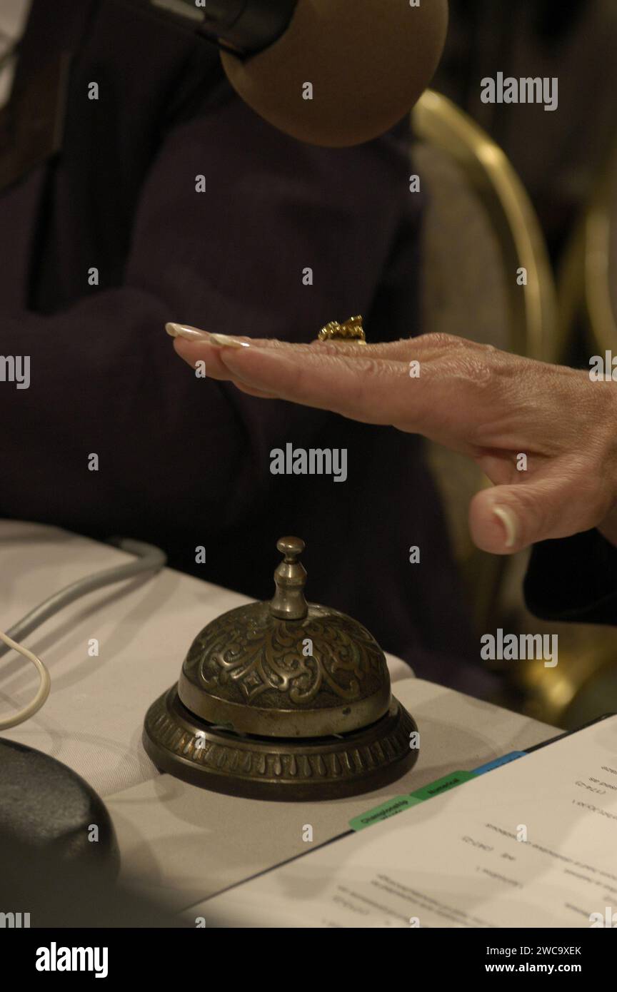 Spelling bee hi-res stock photography and images - Alamy