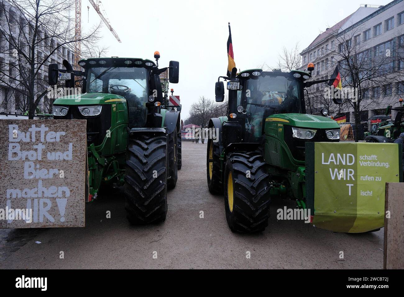 15.01.2023 xkhx Berlin, vor dem Brandenburger Tor, Demontration