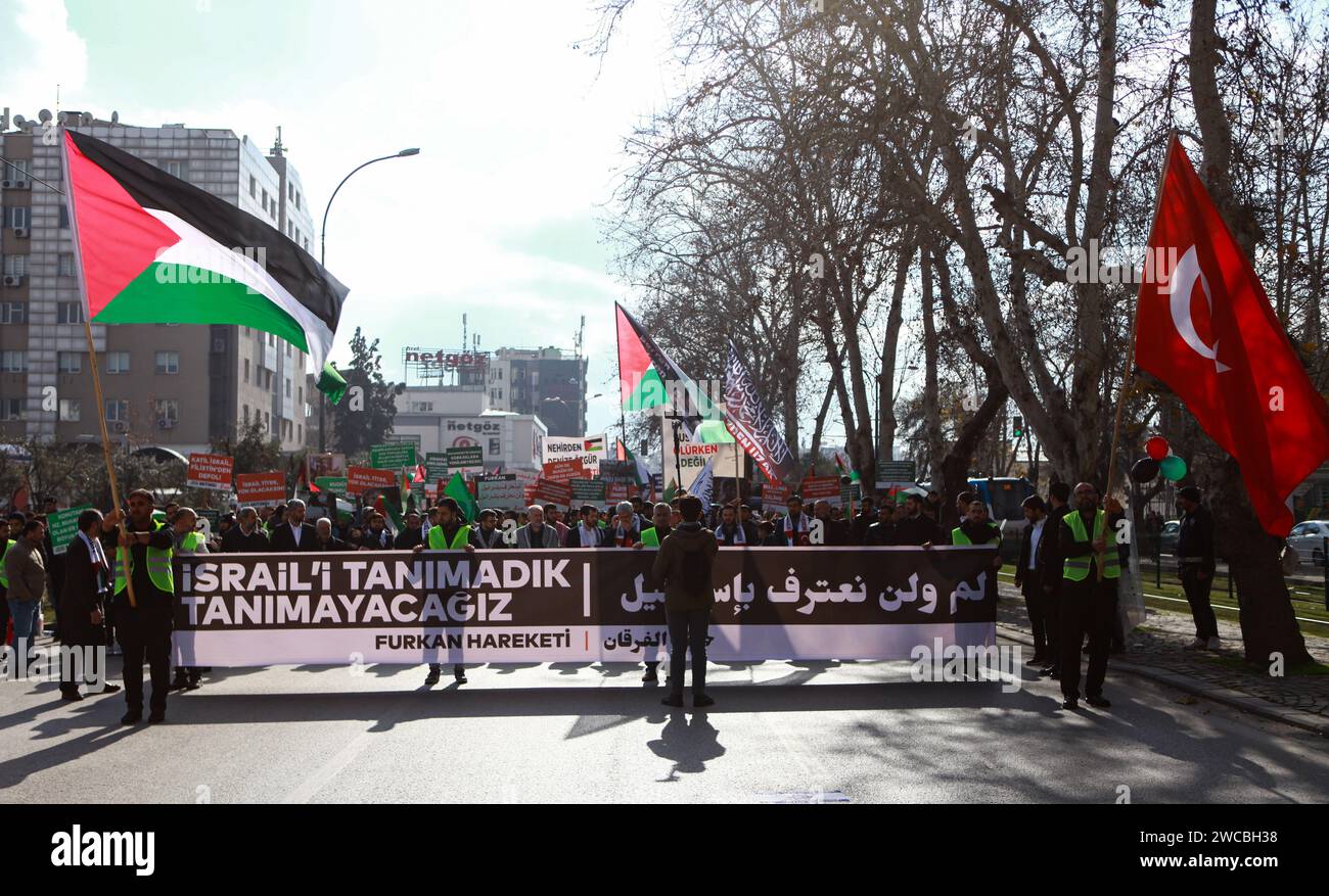 Demonstration Only January 14, 2024: Gaziantep, Turkiye. 14 January 2024. Thousands of ...