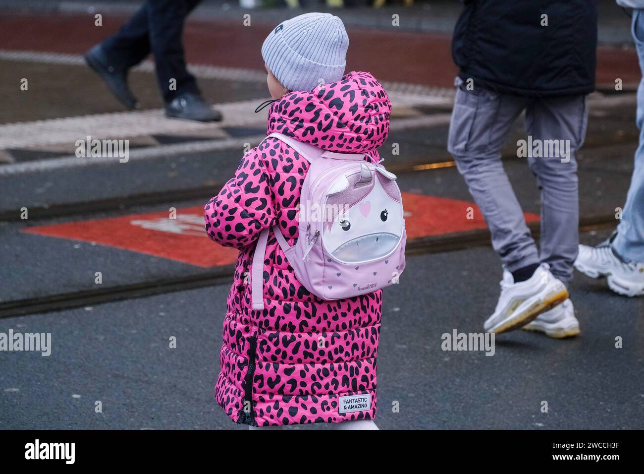 Schultasche schulweg hires stock photography and images Alamy