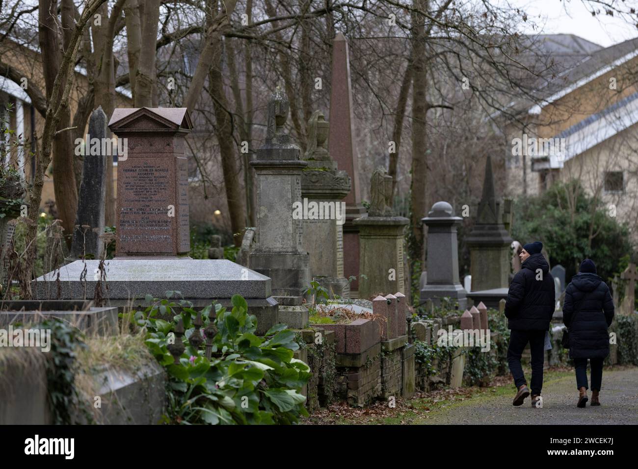 Highgate Cemetery, North London graveyard secures £100,000 of National