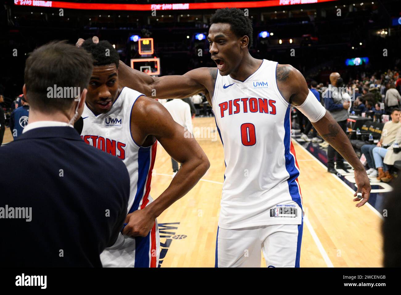 Detroit Pistons center Jalen Duren (0) celebrates with guard Jaden Ivey