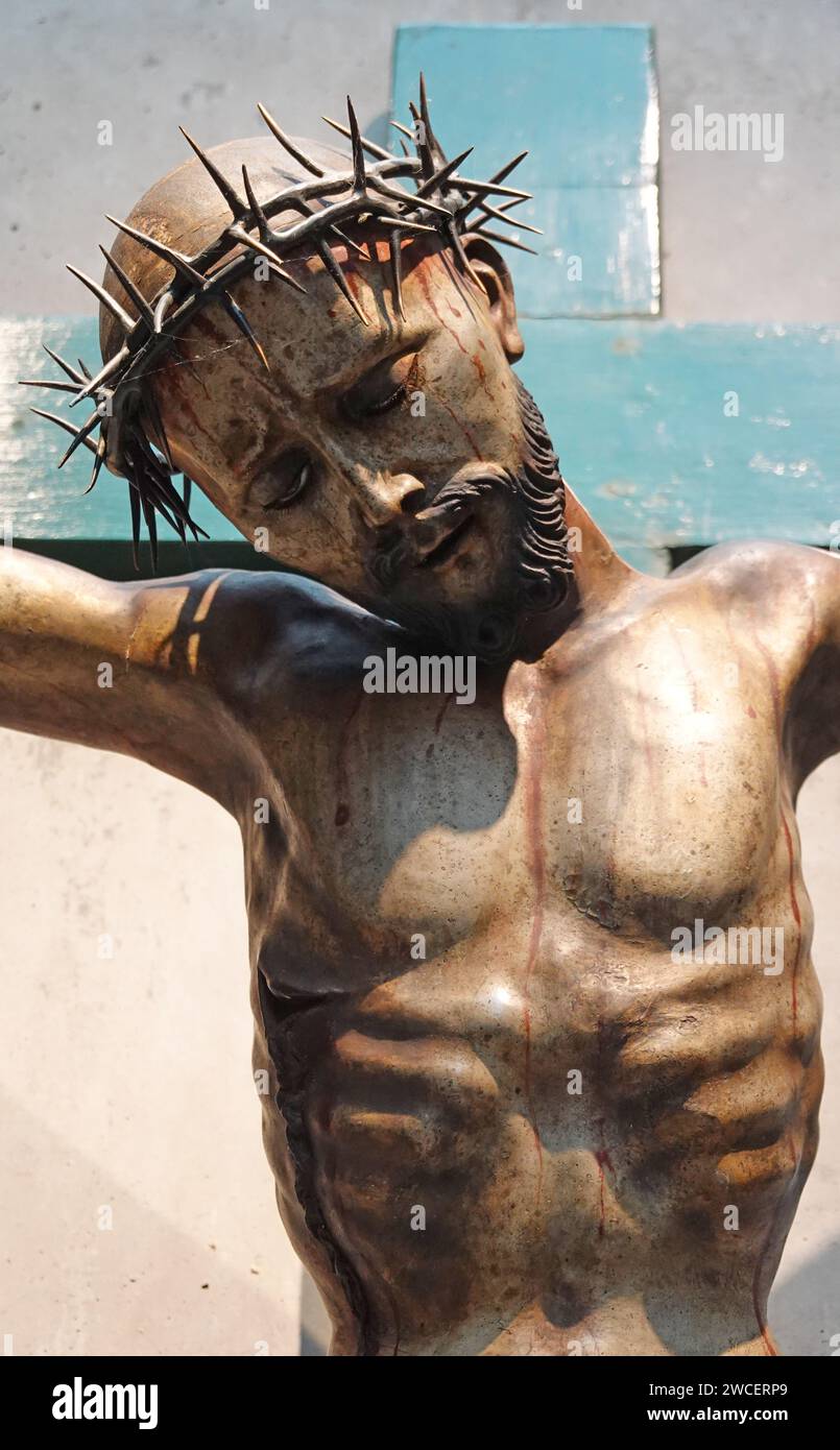 Jesus hanging on the cross hi-res stock photography and images - Alamy