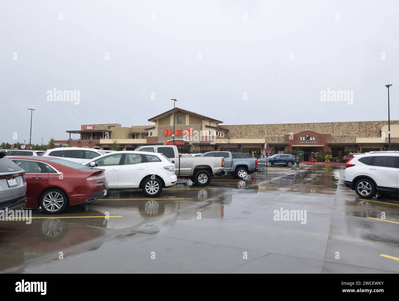 Heb parking lot hires stock photography and images Alamy