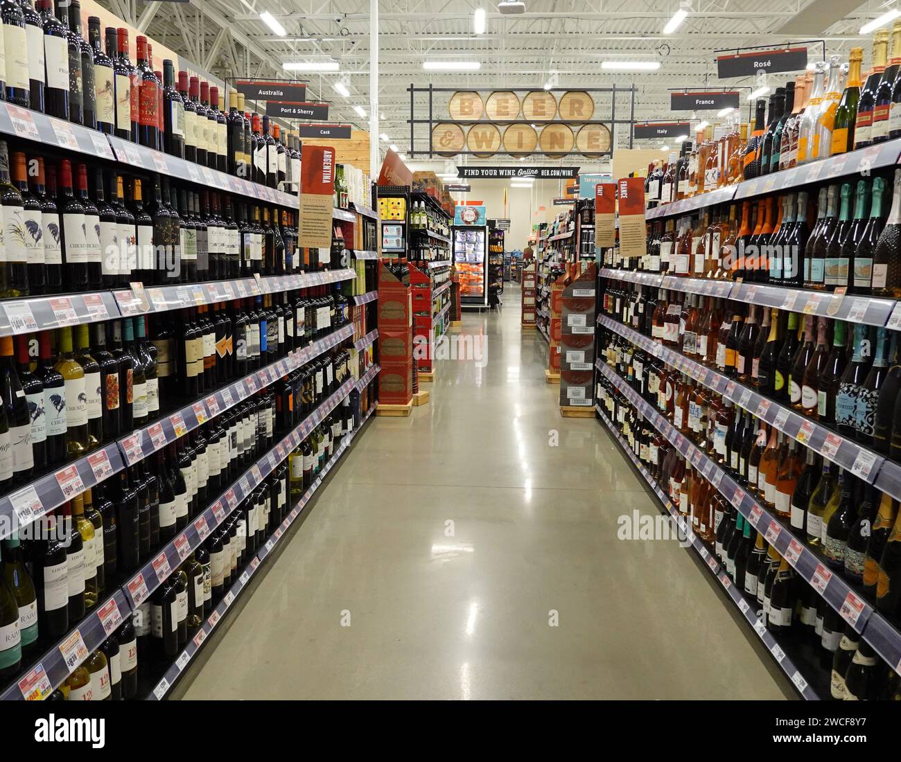 Heb grocery store interior hires stock photography and images Alamy