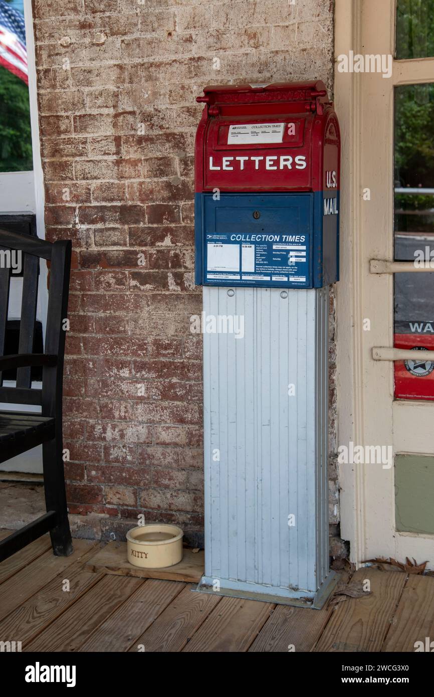 Arrow Rock, Missouri. Vintage mailbox outside post office still used for letters. Stock Photo