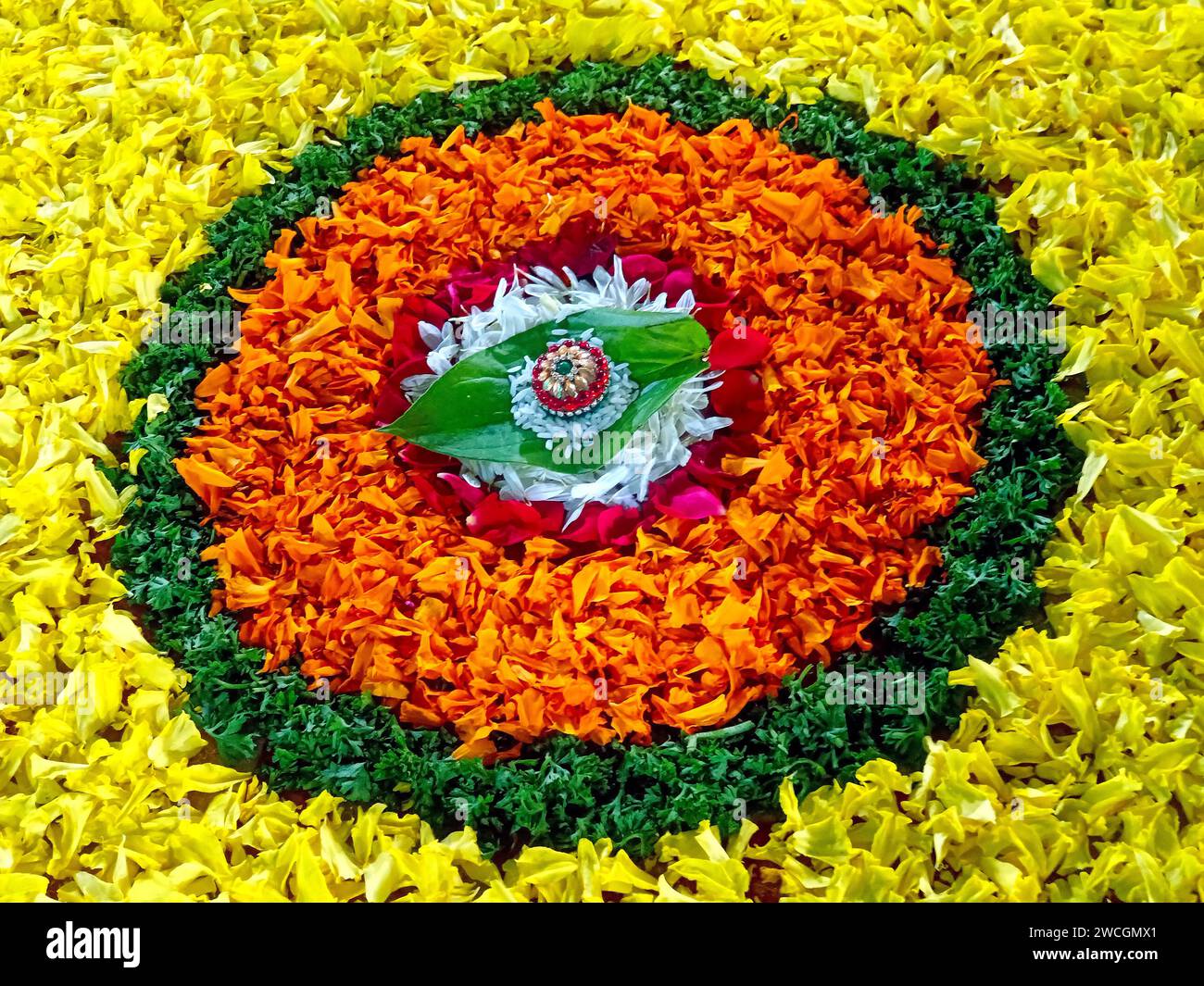 betel nut and leaf decorations, Saptapadi Flower Decoration, Hindu Marriage, Saptapadi, also known as Sagnik Saptapadi, is one of the most important H Stock Photo