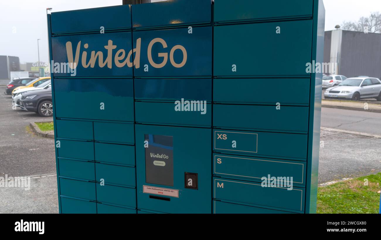 Bordeaux , France 01 14 2024 vinted go Locker Delivery Store boxes for selfservice