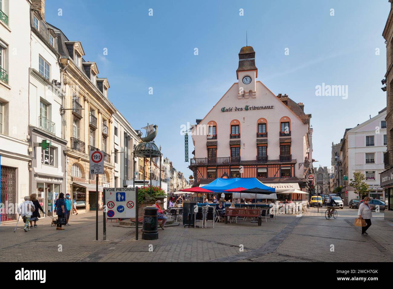 Dieppe, France - September 11 2020: The Place du Puits-Salé (Square of the salt well) and the café des tribunaux (courthouse café) in the old town. Stock Photo