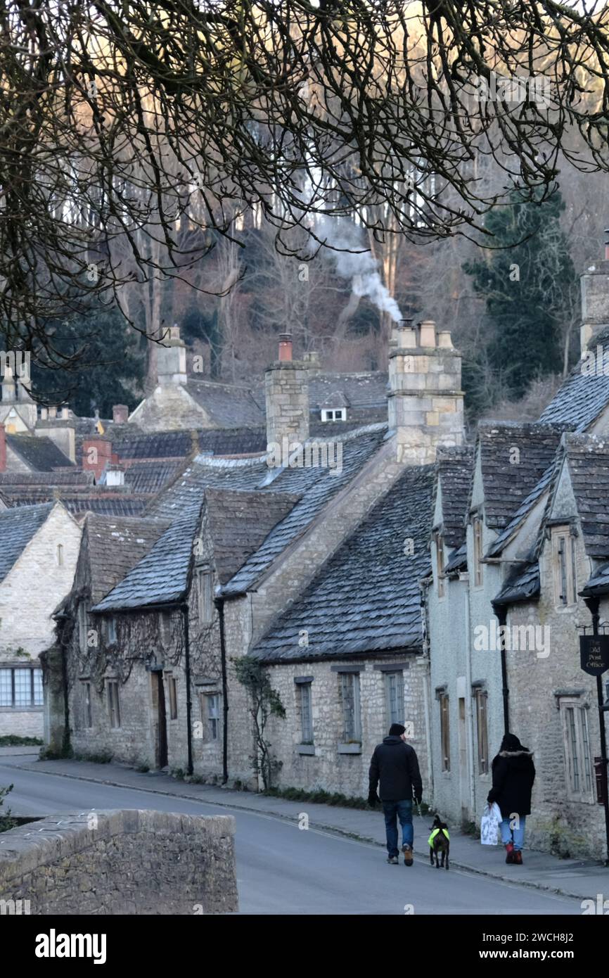 Castle Combe, Wiltshire, UK. 16th Jan, 2023. An overnight temperature of minus 2 centigrade has left a covering of frost over Castle Combe. The historic village, thought by many to be England's prettiest has featured in many films such as Warhorse, Stardust and Dr Dolittle; but today the set dressing is quite natural. Credit: JMF News/Alamy Live News Stock Photo
