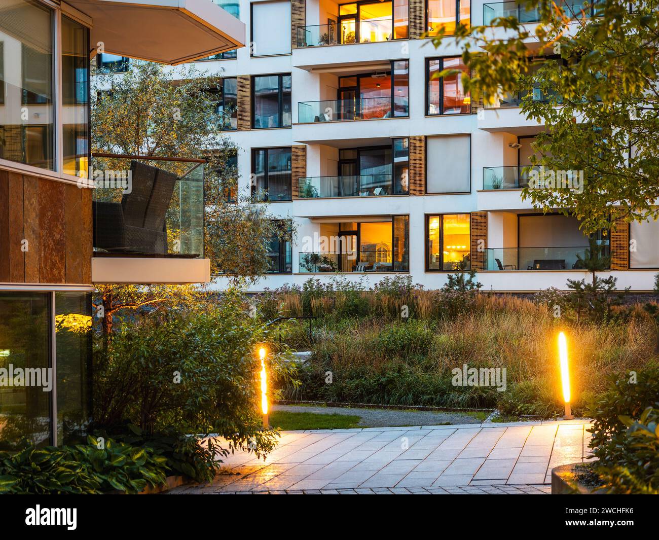 Picture of 21 Modern Courtyard Homes That Make a Case for Stylish Indoor-Outdoor ...