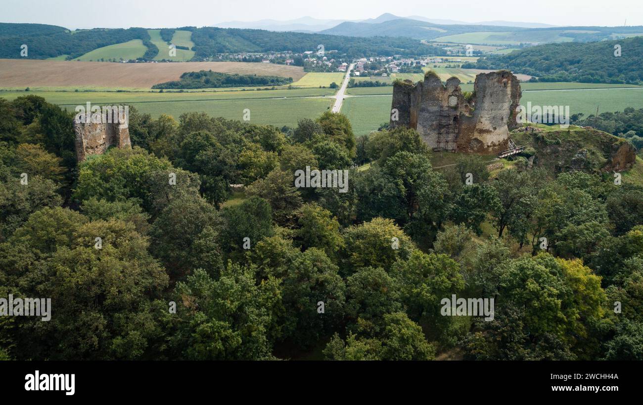 Aerial View Of Cicva Castle In Sedliska Village In Slovakia Stock Photo sedliska-hi-res-stock-photography-and-images-alamy
