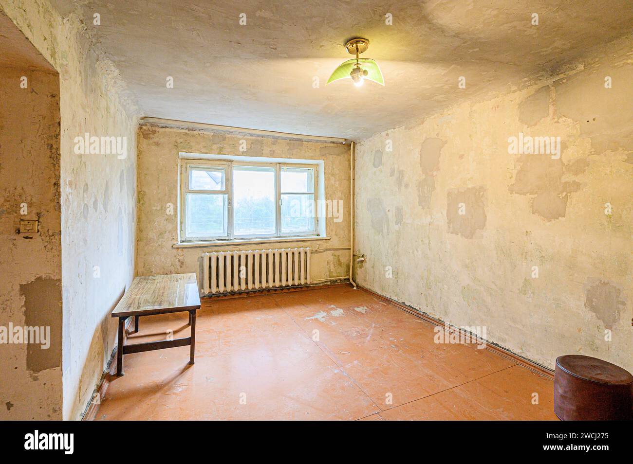 ugly interior apartment room old sloppy not modern Stock Photo - Alamy
