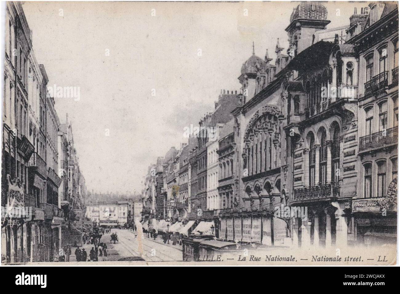 7 LILLE — La Rue Nationale. — Nationale street. — LL. Stock Photo