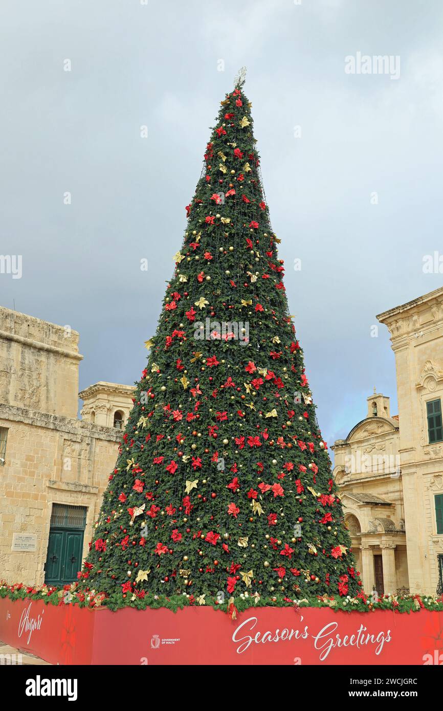 Christmas Tree at Castille Square in Valletta Stock Photo - Alamy