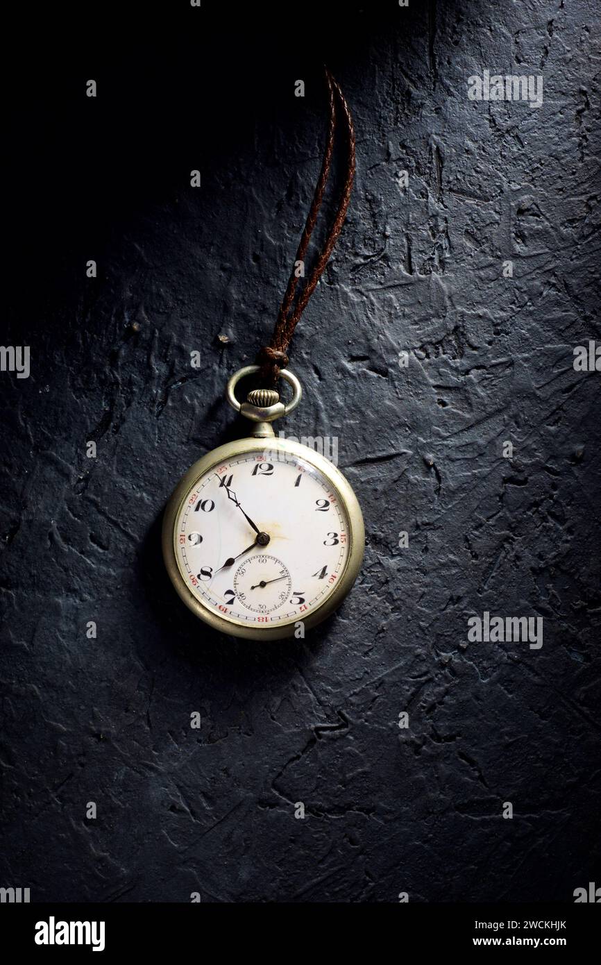 Pocket Photo Clock Pocket watch legacy hi-res stock photography and images - Alamy