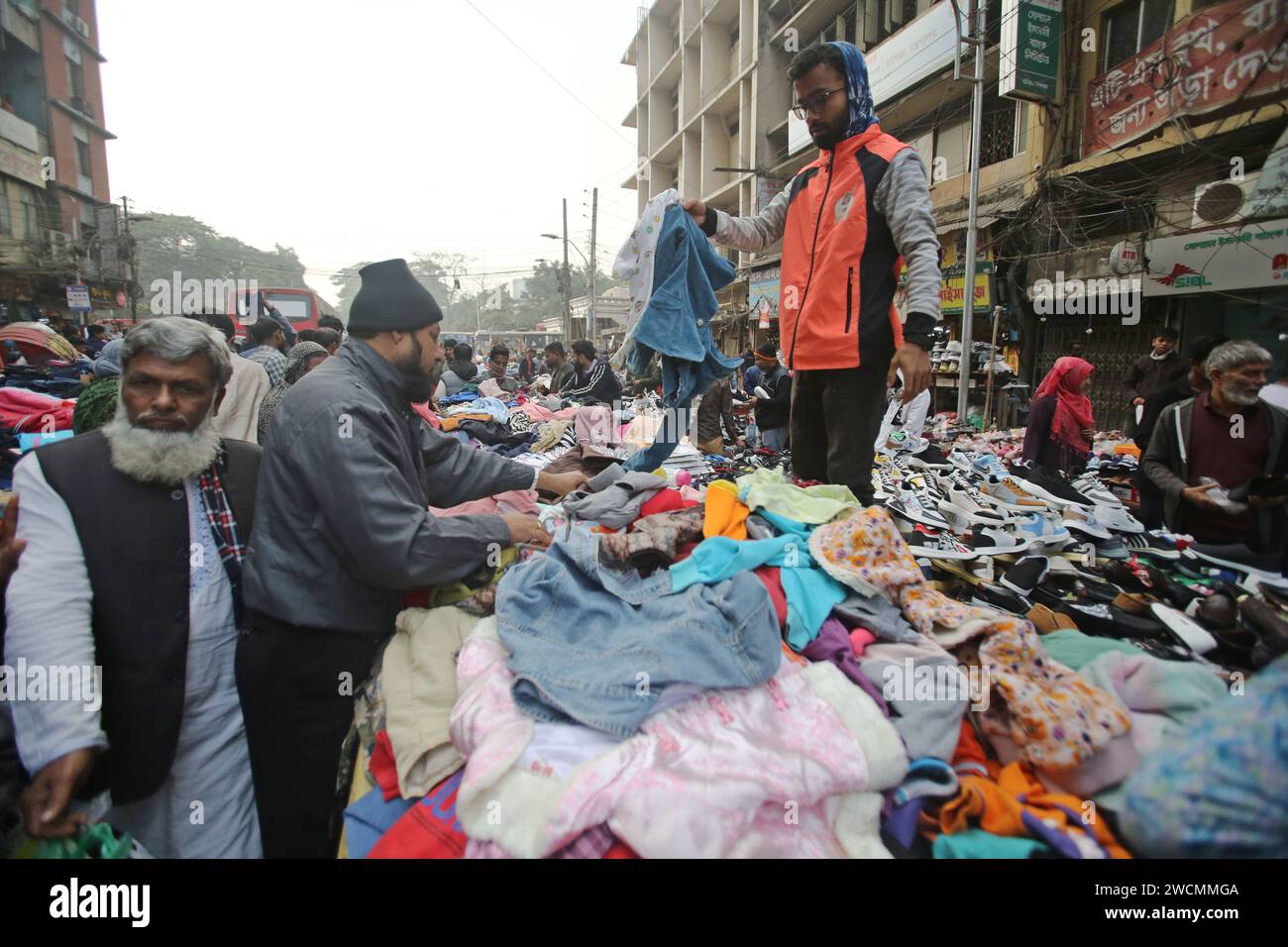 Dhaka, Wari, Bangladesh. 16th Jan, 2024. People are shopping for winter