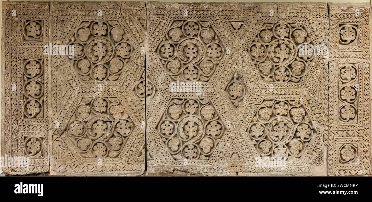 stucco from domestic architecture in Abbasid Samarra, 9th century, now in Iraq Museum, Baghdad Stock Photo