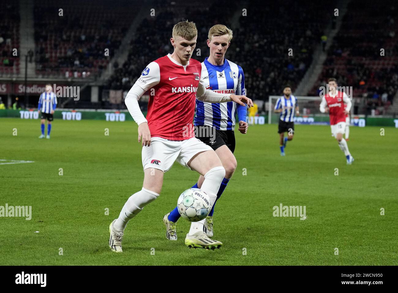 ALKMAAR (lr) Maxim Dekker of AZ Alkmaar, Guus Offerhaus of Quick