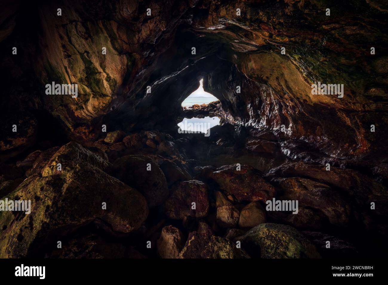large-cave-system-hi-res-stock-photography-and-images-alamy