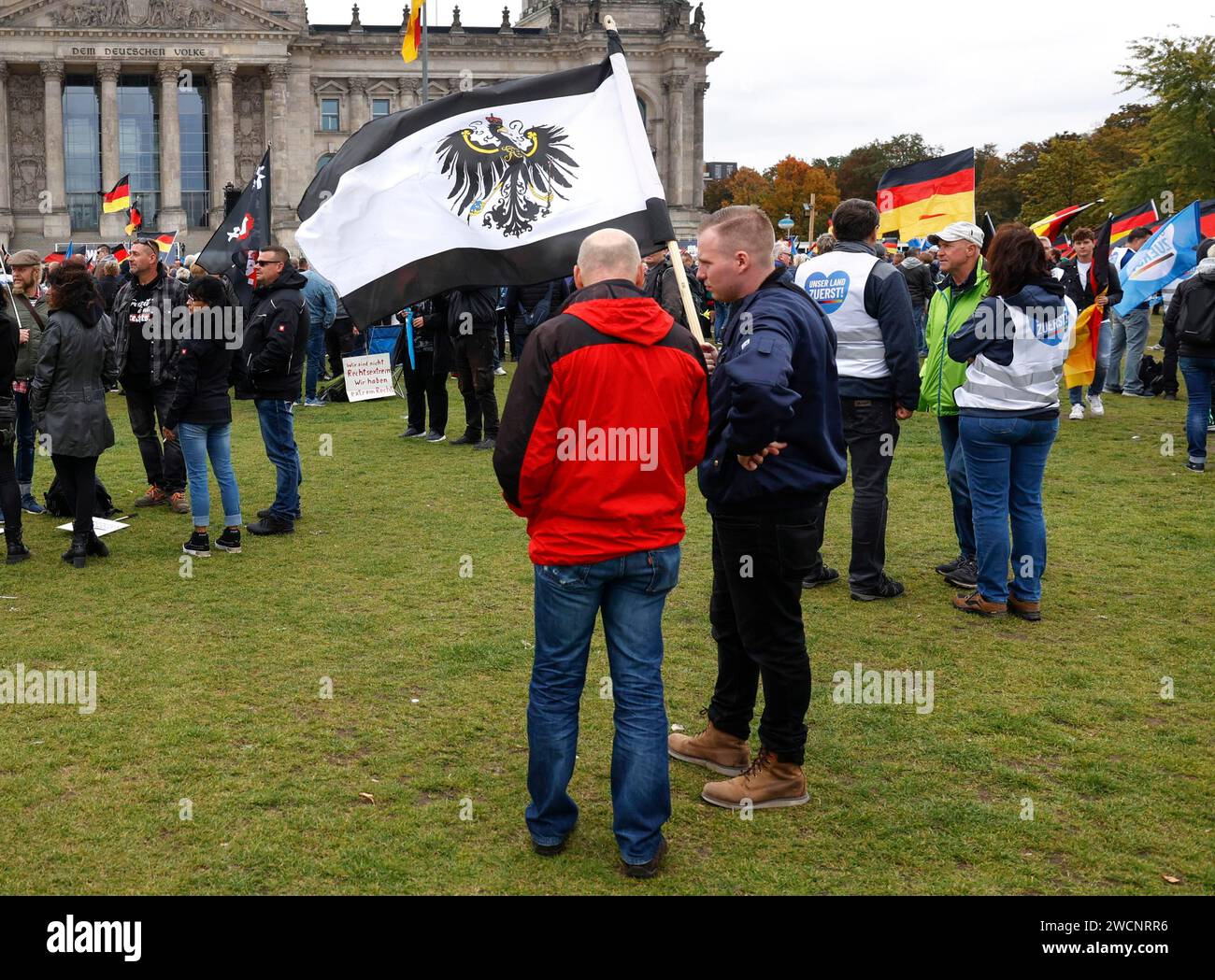 AfD supporters demonstrate against government policy in the energy crisis with an imperial war flag, Berlin, 8 October 2022 Stock Photo