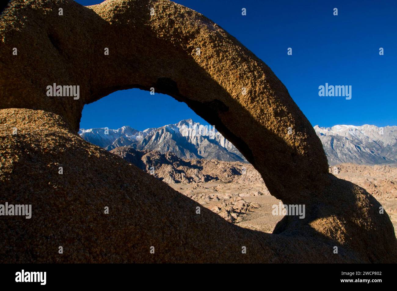 Arch to Lone Pine Peak, Alabama Hills Recreation Area, District