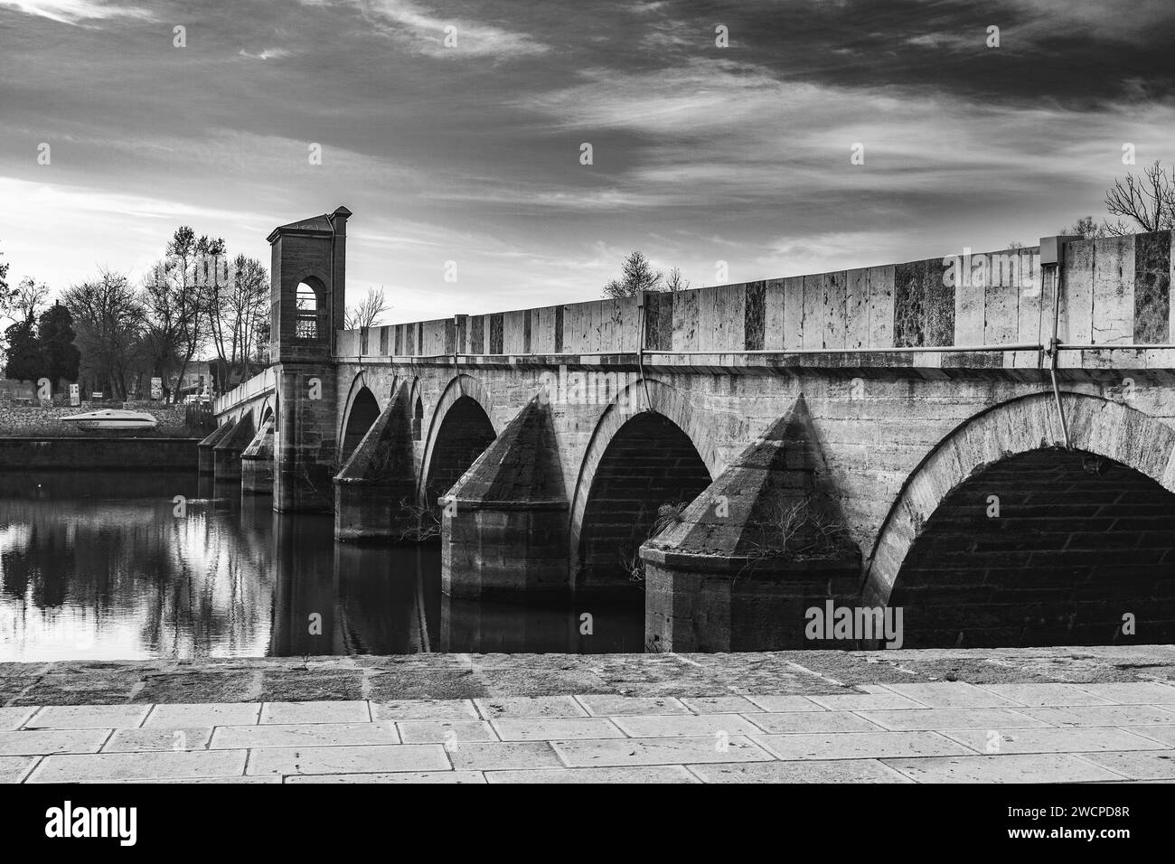 Edirne, Turkiye - January 14, 2024: Tunca Bridge is a historic bridge connecting Edirne to Karaagac and spanning over the Tundzha River in Edirne, Tur Stock Photo