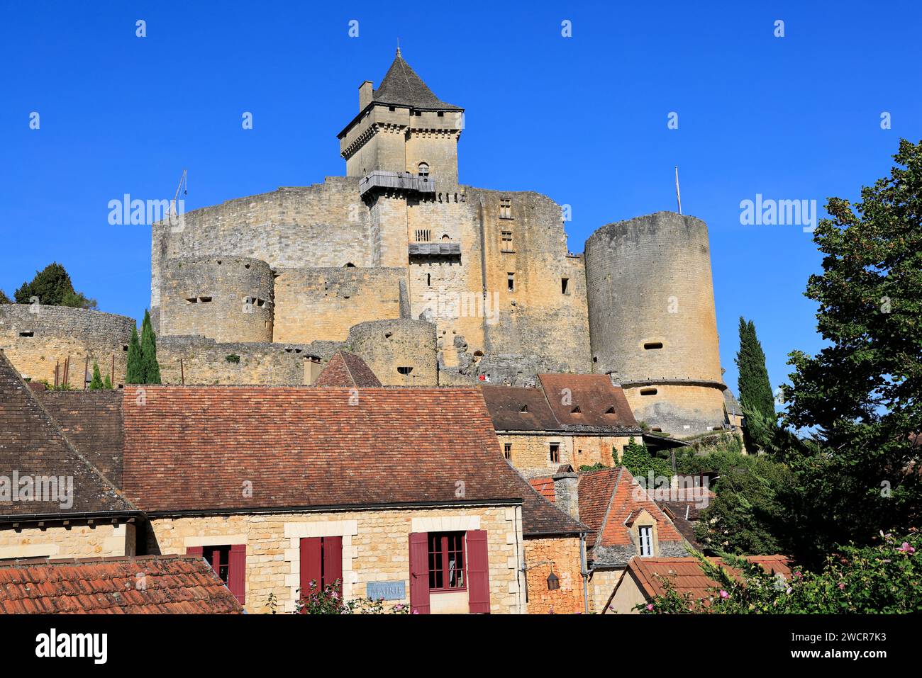 The Château de Castelnaud medieval fortress (13th-14th centuries) in ...