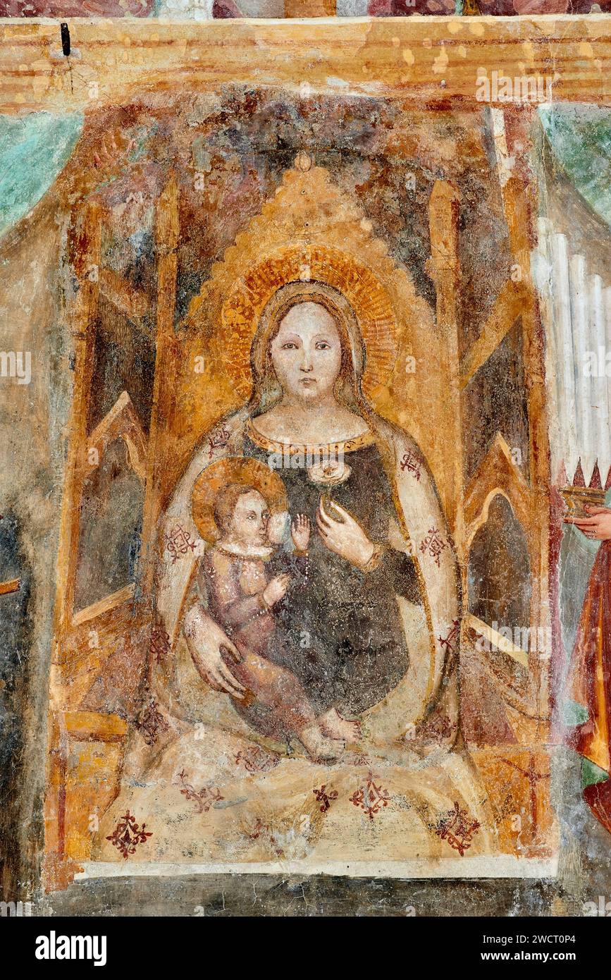 Madonna col Bambino in trono detta Madonna della Rosa - affresco - pittore lombardo del prima metà del XV secolo - Barco di Orzinuovi (Bs) chiesa dell Stock Photo